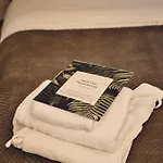 D'artagnan Luxury tent
